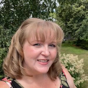 Meet your Posher, Deborah